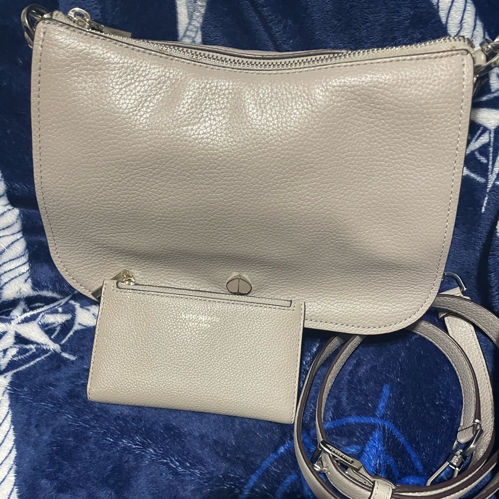 Purse - Picture 2 of 2